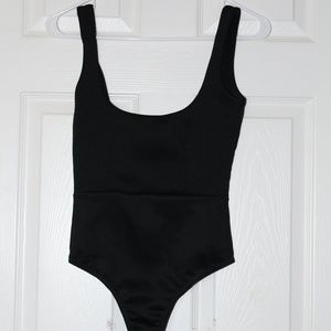 PrettyLittleThing Scoop Neck Bodysuit